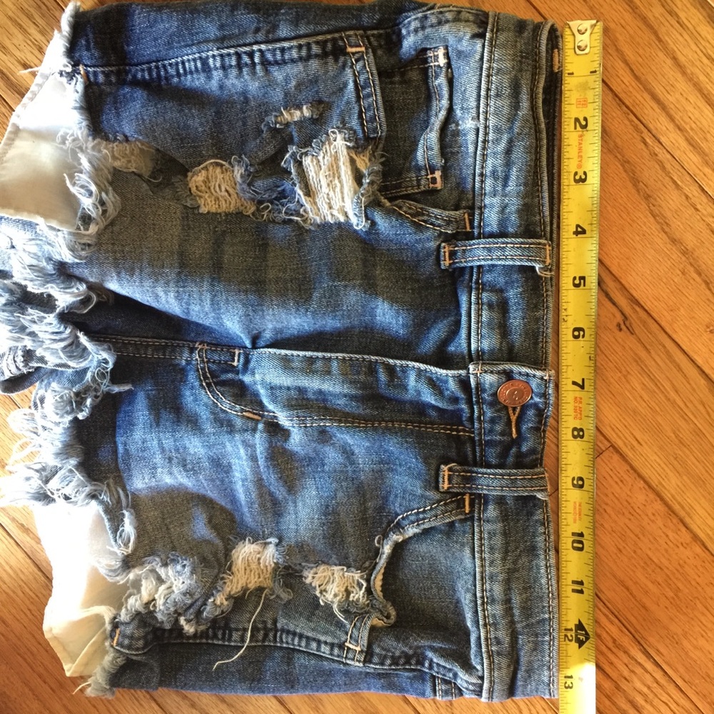 Hollister vintage short high rise denim size 1 - Picture 5 of 6